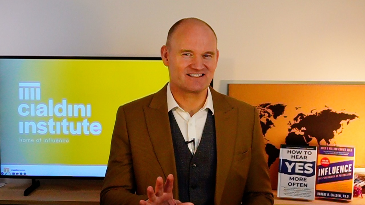Patrick van der Burght teaching sales training and ethical persuasion